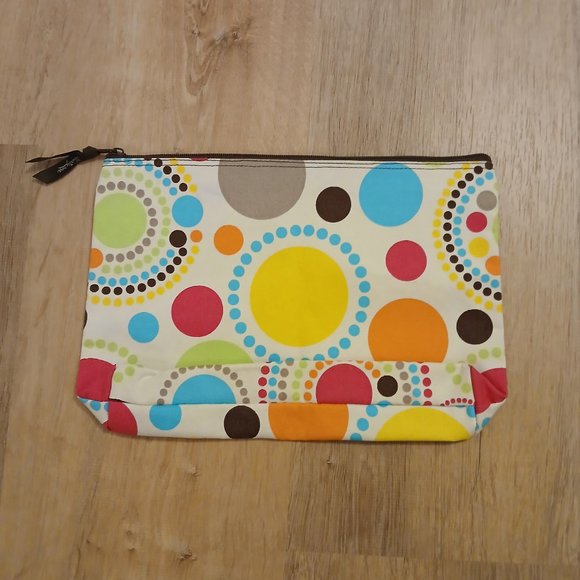 Thirty -one  circle pattern  pouch - Picture 1 of 4